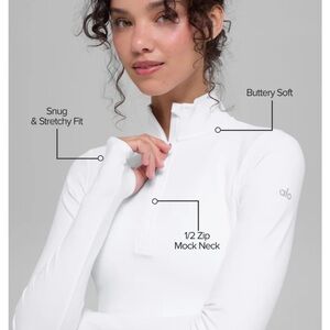 ALO Yoga Women's White Long Sleeve Mock Neck Top